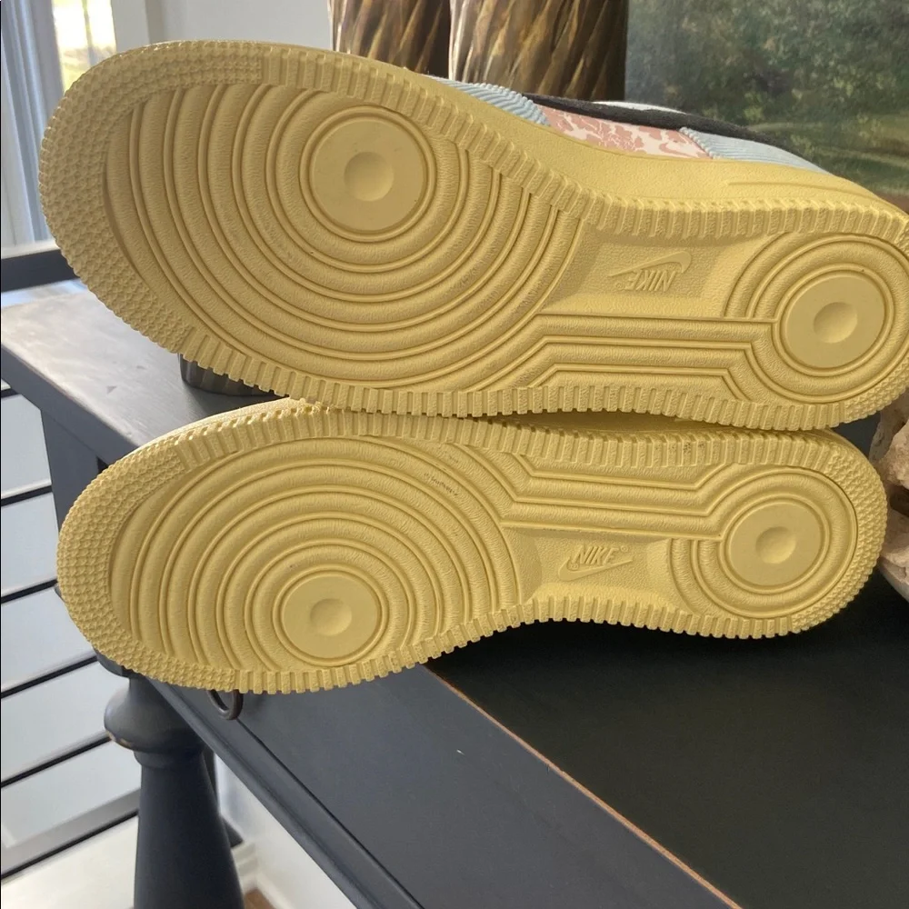 Nike Air Force 1 with Pastel and Black Accents - Picture 2 of 5